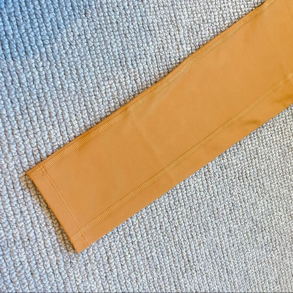 Girlfriend Collective Compressive Pocket Legging in Twig (XS) - Picture 5 of 9